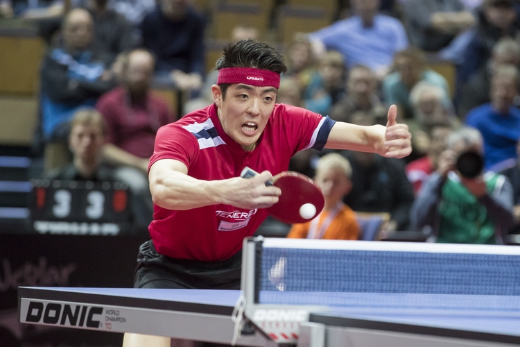 Dang Qiu gab im Halbfinale alles, um gegen Timo Boll ebenfalls die Überraschung zu schaffen. Trotz eines harten Kampfes scheiterte er. (©Steinbrenner)