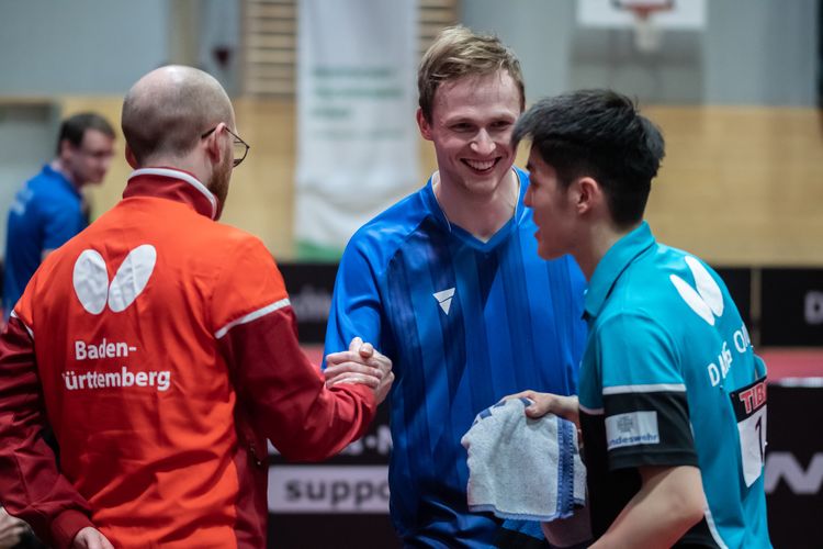Schuld daran waren die späteren Doppelsieger Benedikt Duda und Dang Qiu, die Flemming und Bottroff klar mit 3:0 besiegten. Hier scherzten beide dann wieder rum, ... (©Gohlke)