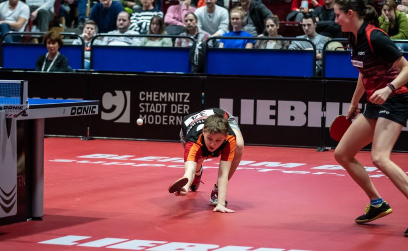 Mit vollem Körpereinsatz wurde um jeden Ball gekämpft. (©Gohlke)
