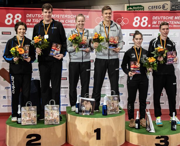 Im Mixed strahlten Janina Kämmerer und Nils Hohmeier über ihren überraschenden Triumph. (©Gohlke)