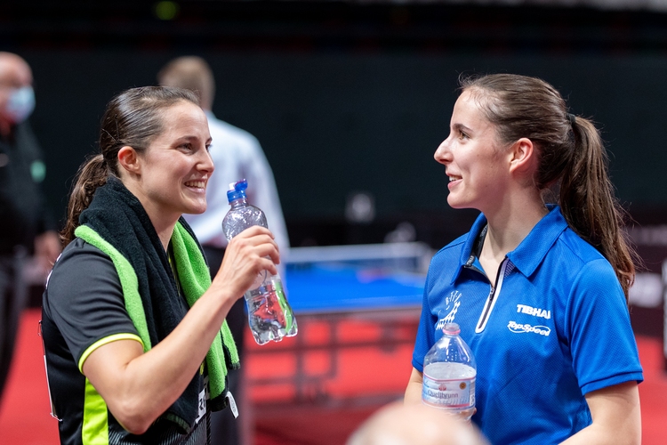 Sabine Winter und Laura Tiefenbrunner spielten sich dagegen ins Doppel-Halbfinale... (©Thomas)