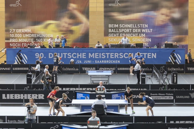 Am ersten Turniertag wurden wie gewohnt acht Tische aufgebaut. (©Schiefer)