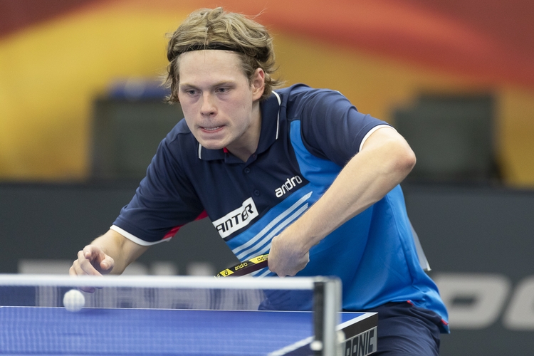 Dabei hätte es den 33-Jährigen im Achtelfinale fast erwischt. Kirill Fadeev brachte Mengel an den Rand der Niederlage, verlor letztlich jedoch knapp mit 3:4. (©Schiefer)