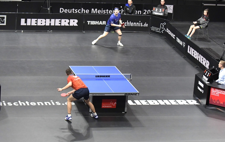Im Endspiel bekam es der Penholderspieler mit Patrick Franziska zu tun. (©Gohlke)