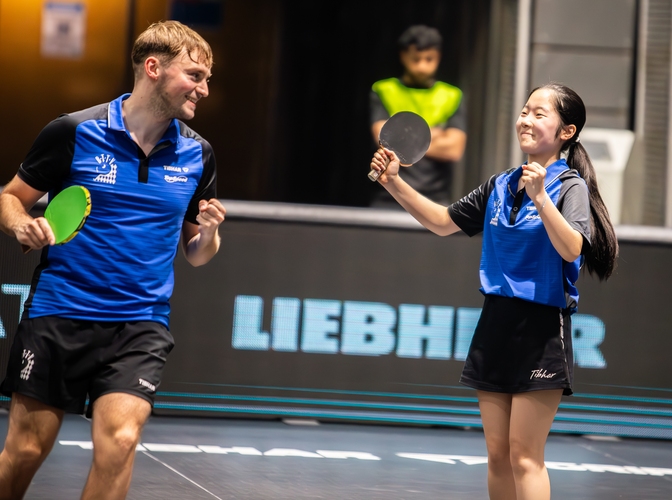 Daniel Rinderer und Koharu Itagaki spielten sich mit einem 3:1-Sieg zur Meisterschaft und konnten ihren Erfolg zunächst kaum fassen (©Gohlke)