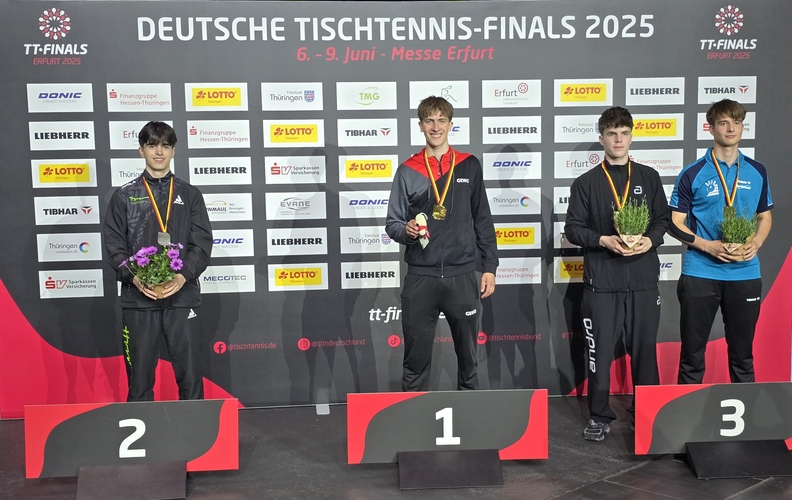 Noah Hersel (2. v. r.) hatte es ihm im Halbfinale nicht leicht gemacht und wurde mit Bronze belohnt (©Gohlke)