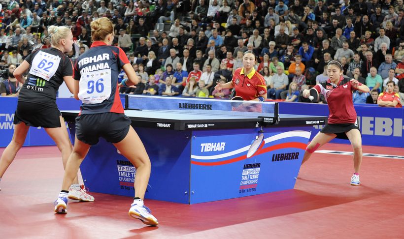 Im anschließenden Doppel-Finale der Damen mussten sich Georgina Pota und Elizabeta Samara, im Viertelfinale Sieg über Shan/Solja, Hu Melek und Shen Yanfei geschlagen geben. (©Stosik)