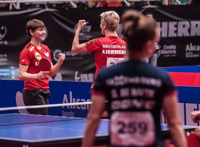 Das deutsche Duo holte sich sein Endspielticket gegen die Luxemburgerinnen Sarah de Nutte und Ni Xia Lian. (©Gohlke)