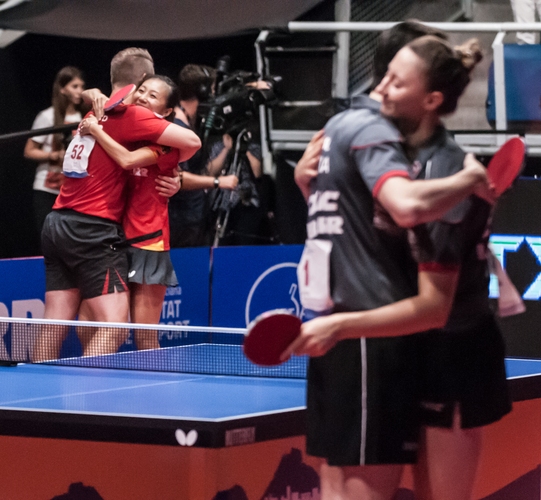 Und dann kam noch das erste Finale dieser EM. Wer hier gewonnen hat? Schwer zu sagen. Beide Duos freuten sich über ihre Medaillen. (©Gohlke)