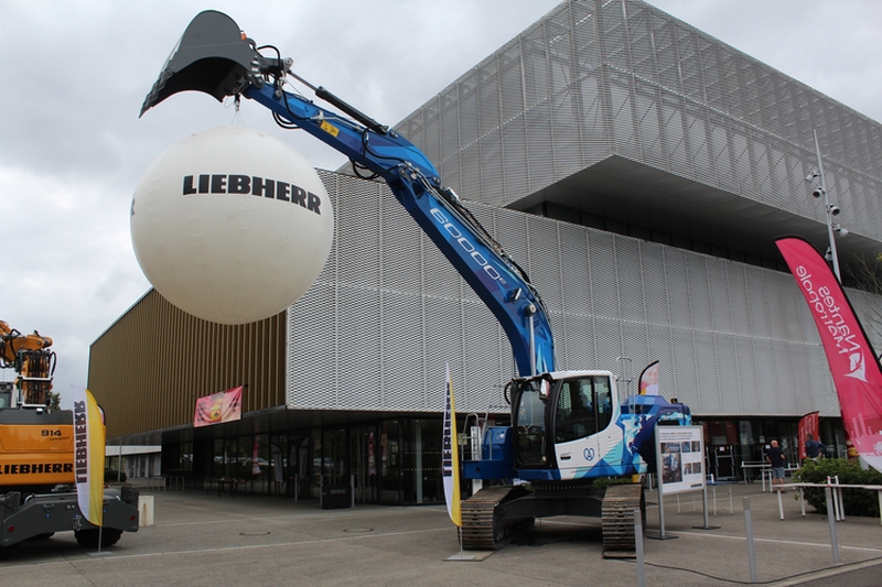 Fehlen dürfen hier natürlich wieder nicht die Bagger von Liebherr. (©Koch)
