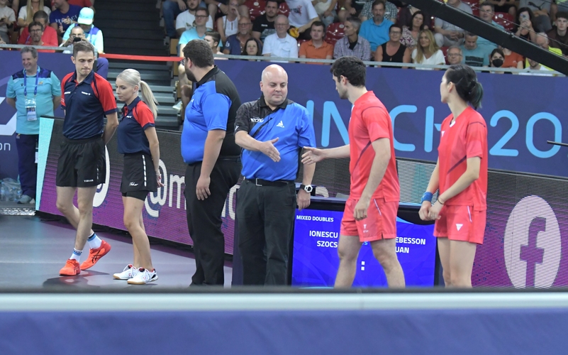 Bereits am dritten Wettkampftag gab es im Mixed-Finale zwischen Rumänien und Frankreich den ersten Titel zu vergeben. Doch bevor es soweit war... (© Gohlke)