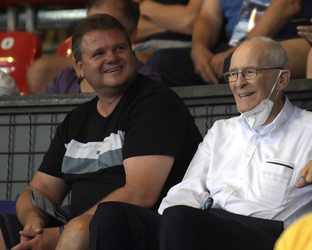 Auch DTTB-Vizepräsident Jugendsport Ralf Tresselt und DTTB-Ehrenpräsident Hans Wilhelm Gäb waren unter den Zuschauern (©Gohlke)