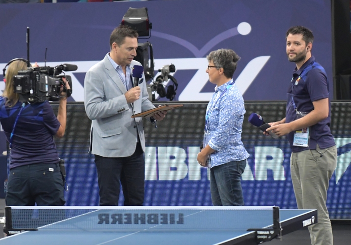 Zwischendurch erhielt BTTV-Verbandstrainerin Krisztina Toth den Badge of Honour der ETTU. Sie kümmert sich seit Ende März um drei ukrainische Nachwuchstalente (©Gohlke)