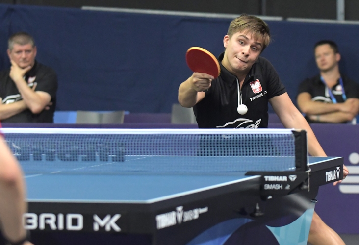 Der Pole Samuel Kulczycki qualifizierte sich mit einem knappen 3:2-Sieg für die Hauptrunde. Dort wird er Timo Boll herausfordern. (© Gohlke)