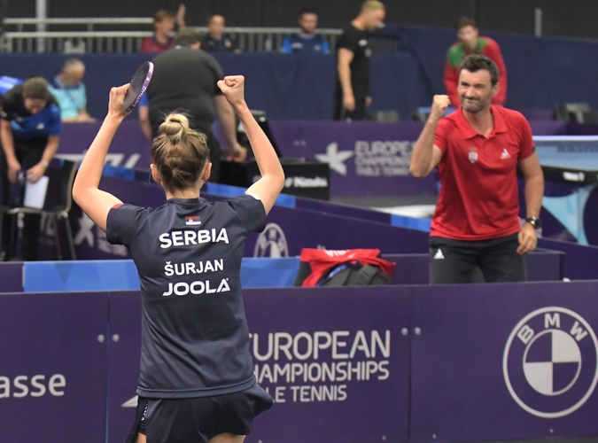 ... Im zweiten Spiel der Zwischenrunde musste sie einen 1:2-Satzrückstand drehen. Mit 12:10 im fünften Satz qualifizierte sie sich für die Hauptrunde. (© Gohlke)