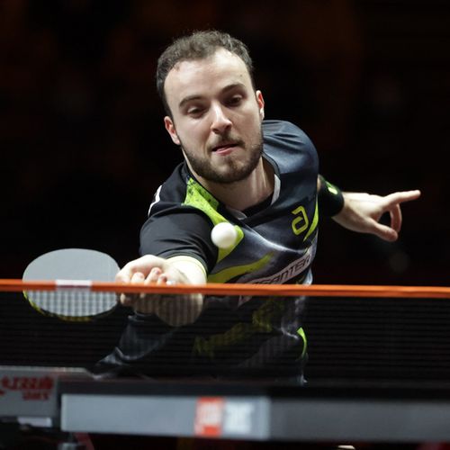 Es ist Ochsenhausens Topspieler Simon Gauzy. (©WTT)