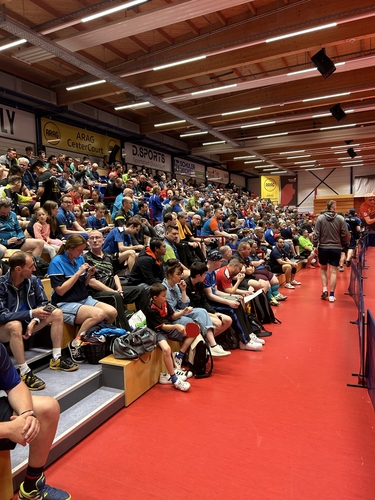 Erneut waren etwa 400 Teilnehmerinnen und Teilnehmer ins Deutsche Tischtenniszentrum nach Düsseldorf gekommen (©Kleintges-Topoll)