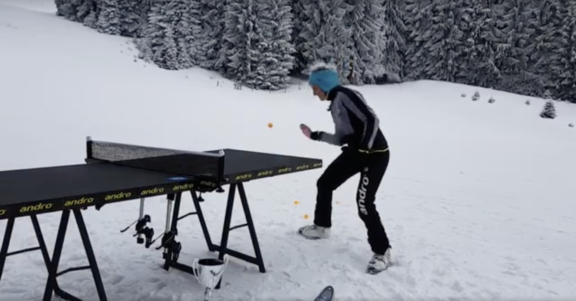 Man konnte den Ball vor der hellen Trennwand gar nicht sehen. (©Sabine Winter)