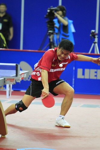 Ein anderer moderner Abwehrspieler, der neben dem Südkoreaner in der jüngsten Vergangenheit für diesen Spielstil stand, ist der Österreicher Chen Weixing. (©ITTF)