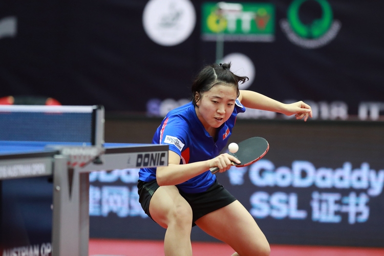 Die Nordkoreanerin Kim-Song-i durfte bei den Olympischen Spielen 2016 einen großen Erfolg feiern. Sie erspielte sich mit ihrem defensiven Spielsystem den dritten Platz und fuhr somit mit Bronze wieder nach Hause. (©ITTF)