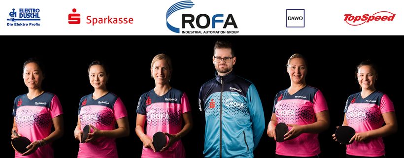 Der SV DJK Kolbermoor will Berlin im Titelkampf ein Bein stellen (v.l.n.r.): Fu Yu, Yuan Wan, Kristin Lang, Abteilungsleiter und Trainer Michael Fuchs, Svetlana Ganina und Anastasia Bondareva. (©Verein). Es fehlen: Lily Zhang und Laura Tiefenbrunner.