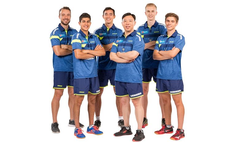 Vizemeister TTF Liebherr Ochsenhausen (v.l.n.r.): Simon Gauzy, Kanak Jha, Hugo Calderano, Trainer Yong Fu, Maciej Kubik und Samuel Kulczycki. (©Verein)