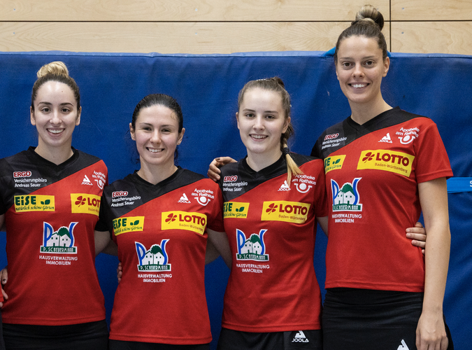 Aufsteiger ESV Weil in voller Mannschaftsstärke (v.l.n.r.): Izabela. Lupulesku, Ievgeniia Sozoniuk, Nachwuchs-Ass Sophia Klee und Polina Trifonova. (©Marco Steinbrenner)