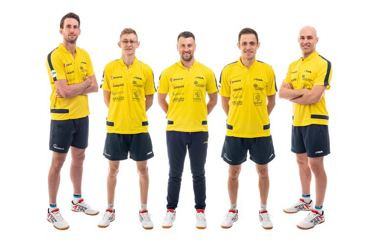 Über Jahre hinweg ein eingespieltes Team: Steffen Mengel, Irvin Bertrand, Coach Erik Schreyer, Ovidiu Ionescu und Daniel Habesohn vom Post SV Mühlhausen. (©Verein)