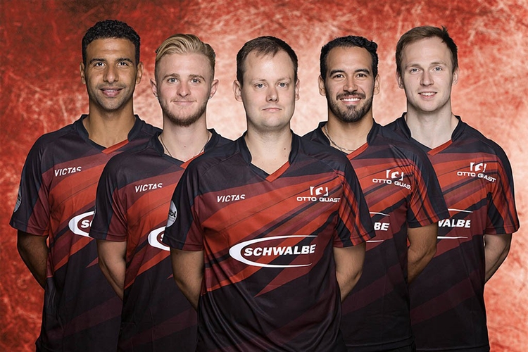 Die Schwalben vom TTC Bergneustadt (v.l.n.r.): Omar Assar, Romain Ruiz, Trainer Frederik Duda, Alberto Mino und Benedikt Duda. (©Verein)