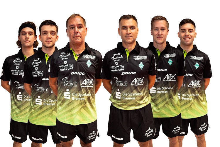 Der SV Werderer Bremen: Cristian Pletea, Kirill Gerassimenko, Team-Manager Sascha Greber, Cheftrainer Cristian Tamas, Mattias Falck, Marcelo Aguirre. (©Verein)
