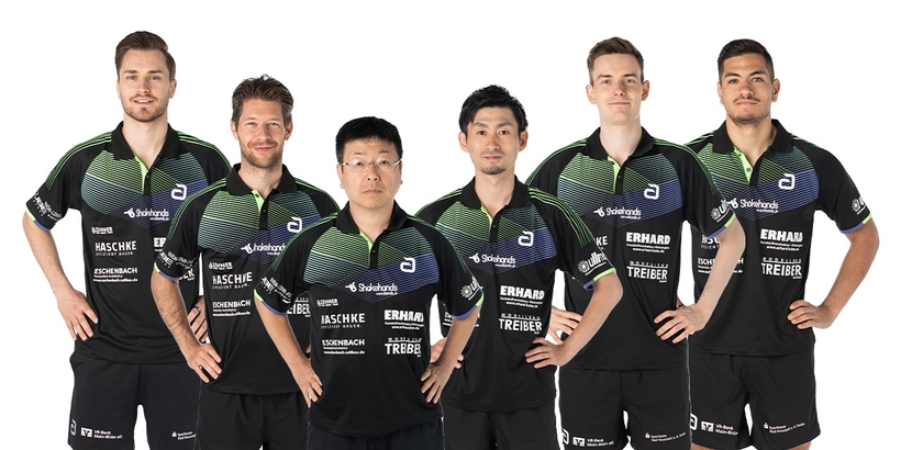 Von den Damen zu den Herren: Filip Zeljko, Bastian Steger, Cheftrainer Koji Itagaki, Jin Ueda (erst in Rückrunde spieberechtigt), Kilian Ort und Martin Allegro vom TSV Bad Königshofen. (©Verein)