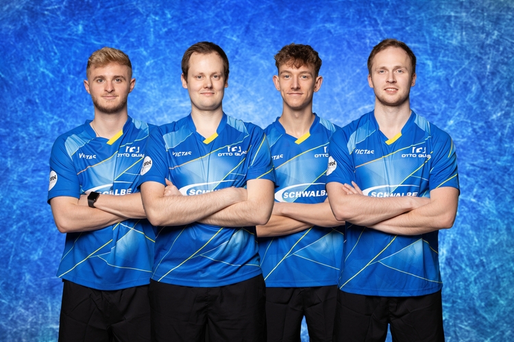 Die Schwalben vom TTC Bergneustadt: Romain Ruiz, Trainer Frederik Duda, Adrien Rassenfosse und Benedikt Duda. (©Verein)