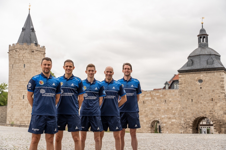 Coach Erik Schreyer, Ovidiu Ionescu, Irvin Bertrand, Daniel Habesohn und Steffen Mengel vom Post SV Mühlhausen. (©Verein)