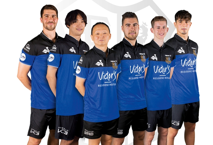 Wie in jedem Jahr ein Titelanwärter: Patrick Franziska, Yuto Muramatsu, Coach Wang Zhi, Darko Jorgic, Cedric Meissner und Eduard Ionescu vom 1. FC Saarbrücken-TT. (©Verein)