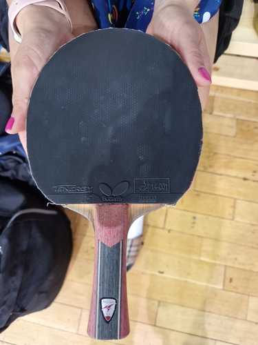 Auf der Vorhand ihres Jun Mizutani ZLC spielt sie mit einem Tenergy 05 (©Gohlke)