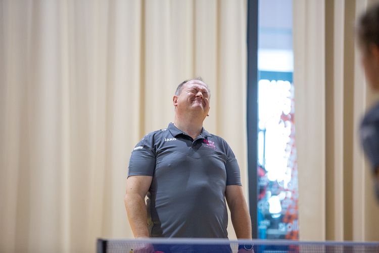 Holger Simon (TTG Schadenbach/BTTV) haderte nach einer Niederlage mit sich selbst. (©Fabig)