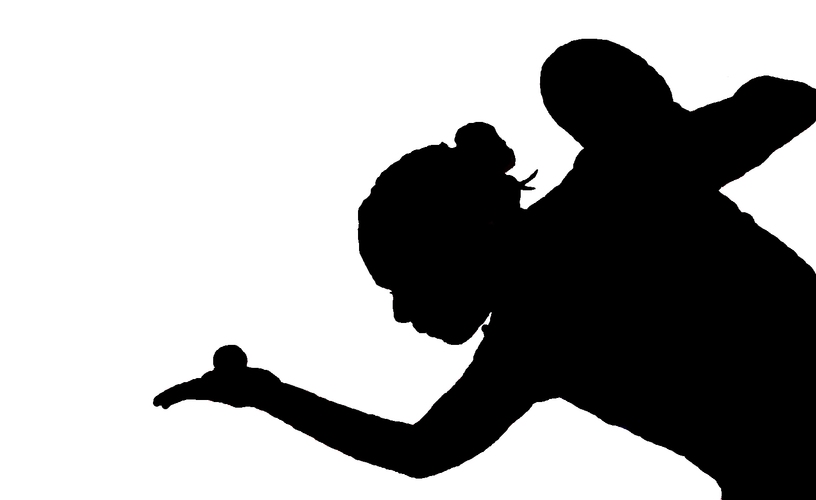 Der nächste Aufschlag, ebenfalls in sehr markanter Ausführungsform... (©ITTF)