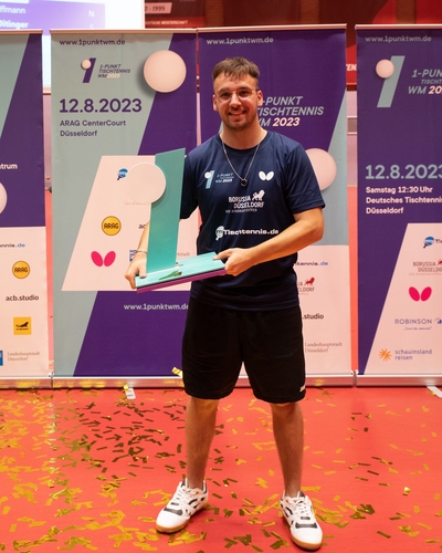 Am breitesten strahlte jedoch der erste 1-Punkt-Weltmeister Carsten Ditinger (©Fabig)