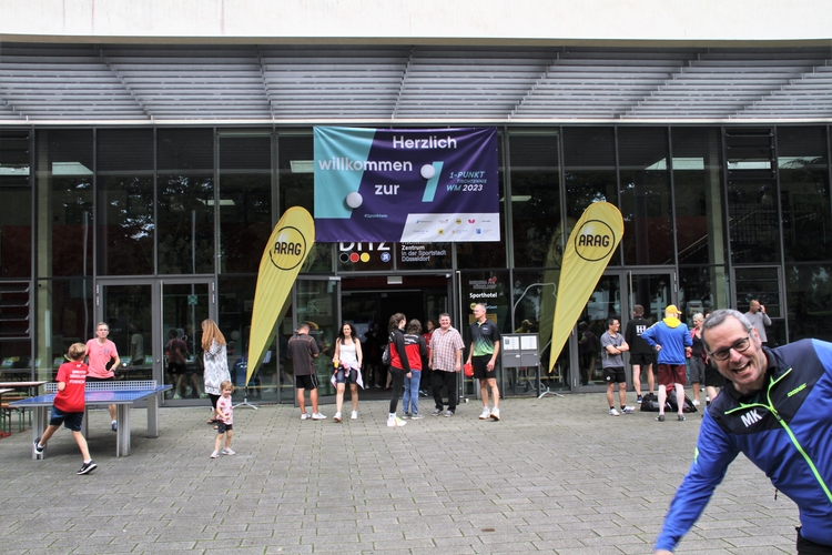 Im Deutschen Tischtenniszentrum in Düsseldorf fand erstmals eine WM statt - die 1-Punkt-Tischtennis-WM! (©Berg)