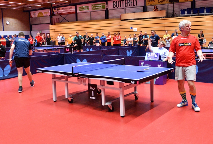 Und während die Teilnehmer in der Halle schwitzten... (©MaJo-Foto)