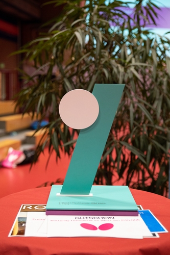 ... und sich einen hübschen Pokal ins Wohnzimmer stellen können (©Fabig)