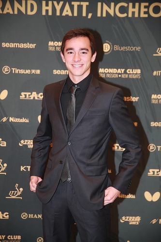Ganz in schwarz präsentierte sich Brasiliens bester Mann Hugo Calderano. (©ITTF)