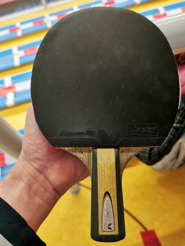 Felix Lebrun schaffte es bei den Schülern ganz oben auf das Treppchen. Der junge Franzose spielt den Dignics 09C (Vorhand) und den Dignics 05 (Rückhand). (©Gohlke)