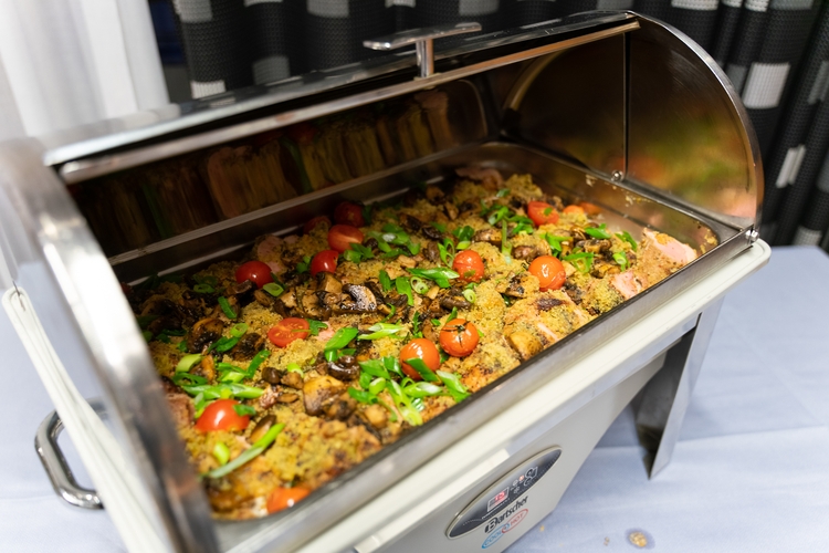 Beim Abendessen war für jeden etwas dabei. (©Fabig)