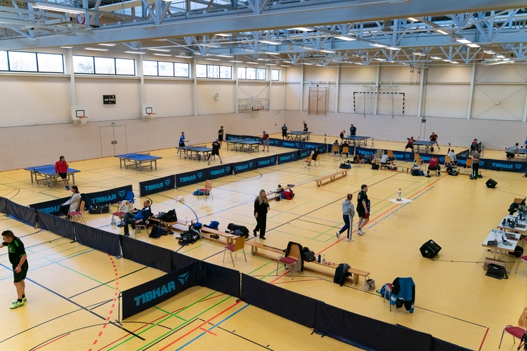 Die Halle in der Totalen: Viel Platz und optimale Spielbedingungen. (©Fabig)
