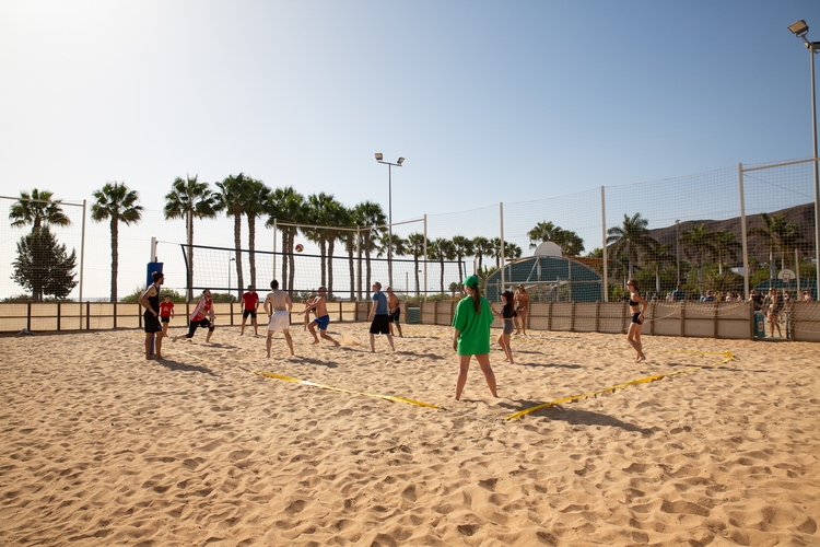 Ein Beachvolleyball-Feld stand ebenso zur Verfügung. (©Fabig)