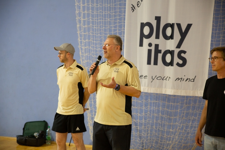 Carsten Matthias begrüßte die Teilnehmer. (©Fabig)