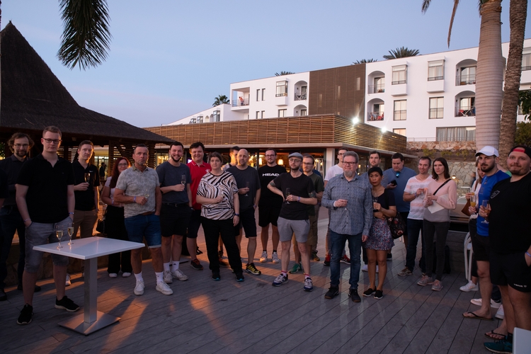 Zeit für ein erstes Gruppenfoto in der Abendsonne von Fuerteventura. (©Fabig)