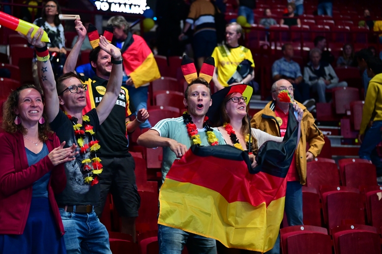 Ab dem Achtelfinale verwandelte sich die Malmö Arena in ein Tollhaus. Auch einige deutsche Reisegruppen waren vor Ort. (©ETTU)