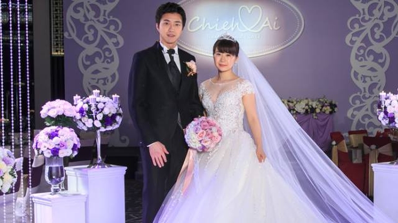 Der Taiwaner und die Japanerin feierten vor zwei Jahren eine Traumhochzeit, bei der auch viel Tischtennisprominenz zu Gast war. (©Facebookseite Ai Fukuhara)